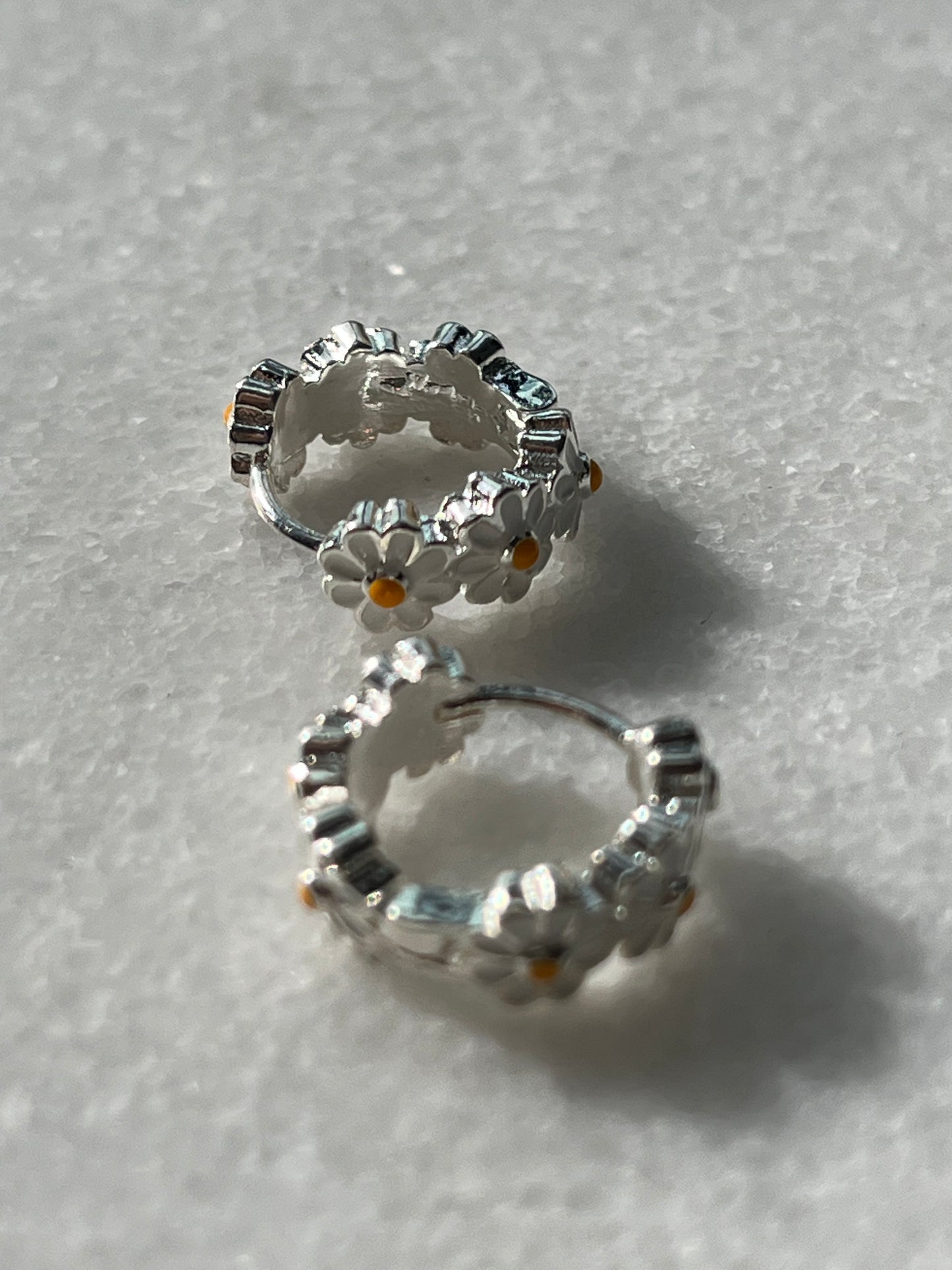 Pendientes margarita bebé