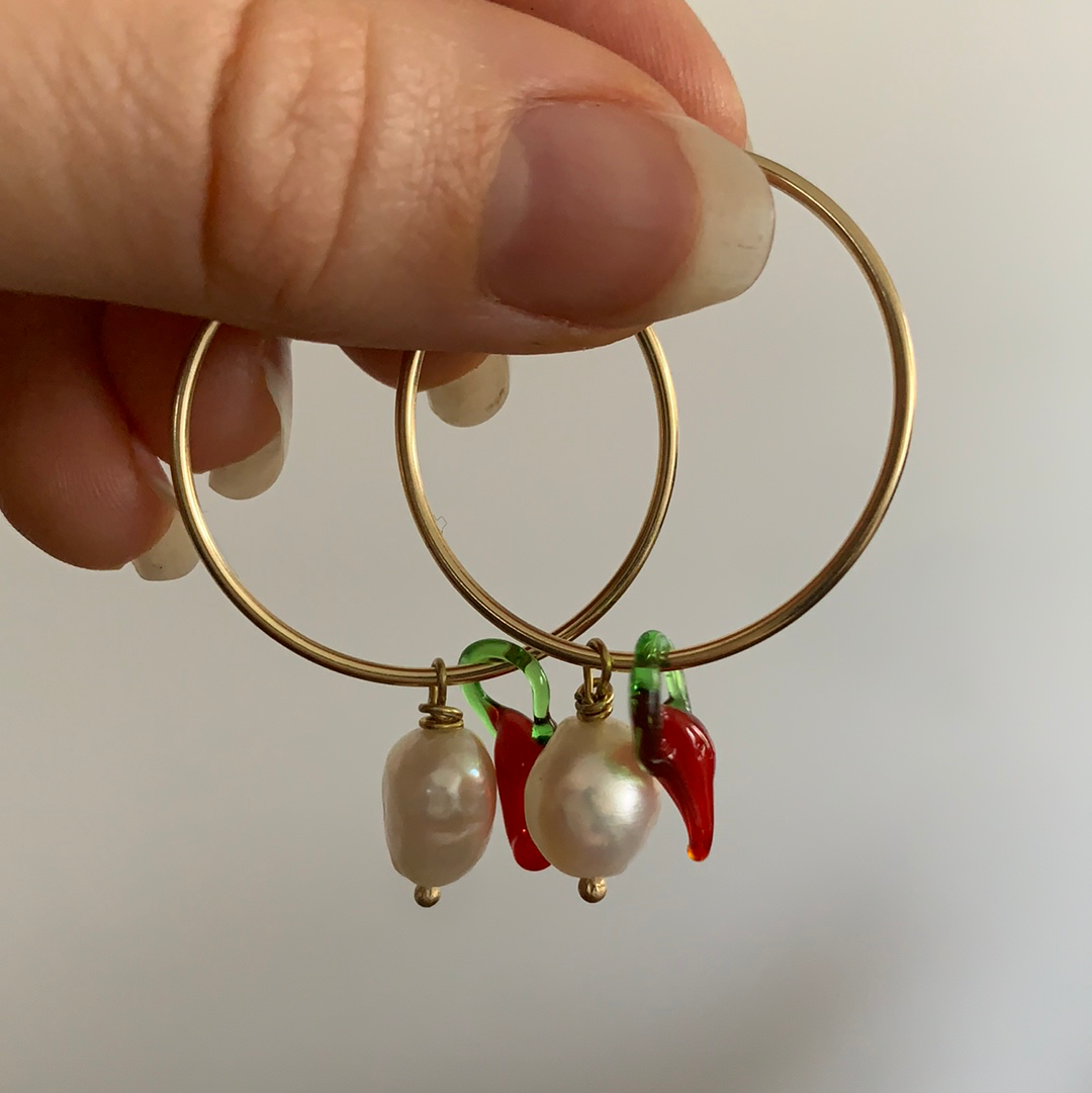 Pendientes clásicos de perlas de chile