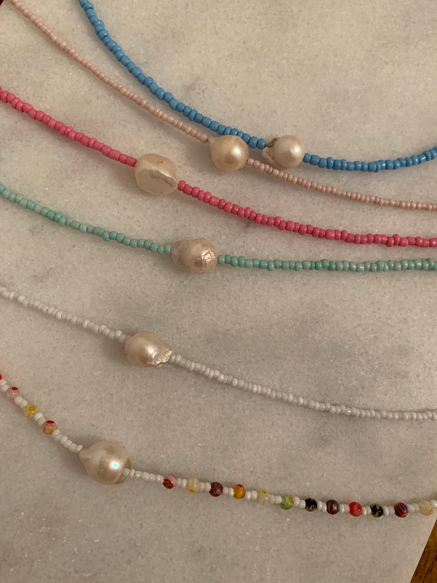 Collar de perlas con cuentas gruesas