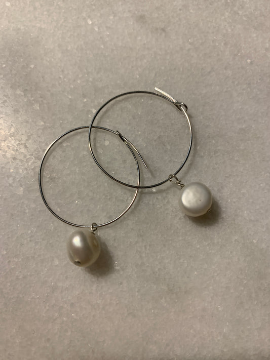 Aros de perlas de agua dulce de plata de ley Malibu