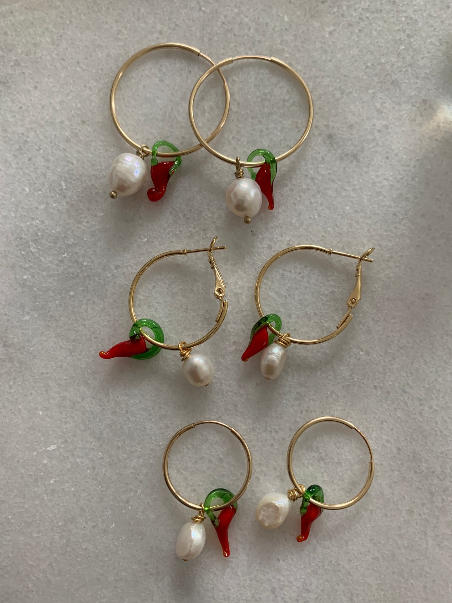 Pendientes clásicos de perlas de chile