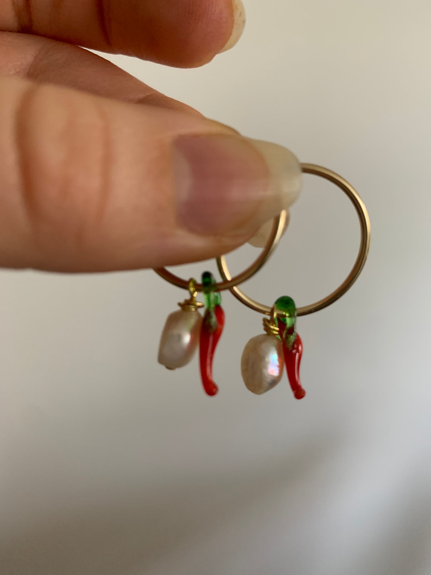 Pendientes de perlas de chile bebé