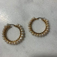 Load image into Gallery viewer, Siena Larger Pearl hoops
