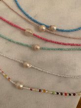 Load image into Gallery viewer, Chunky Beaded Pearl Necklace
