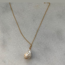 Load image into Gallery viewer, Catalina Pearl Necklace
