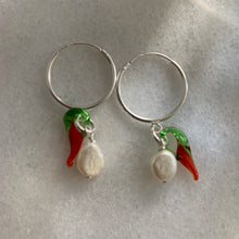 Load image into Gallery viewer, Baby Silver Chilli Pearl Earrings
